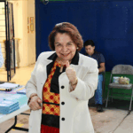 Celia Maya, magistrada electa, votando el 1 de junio